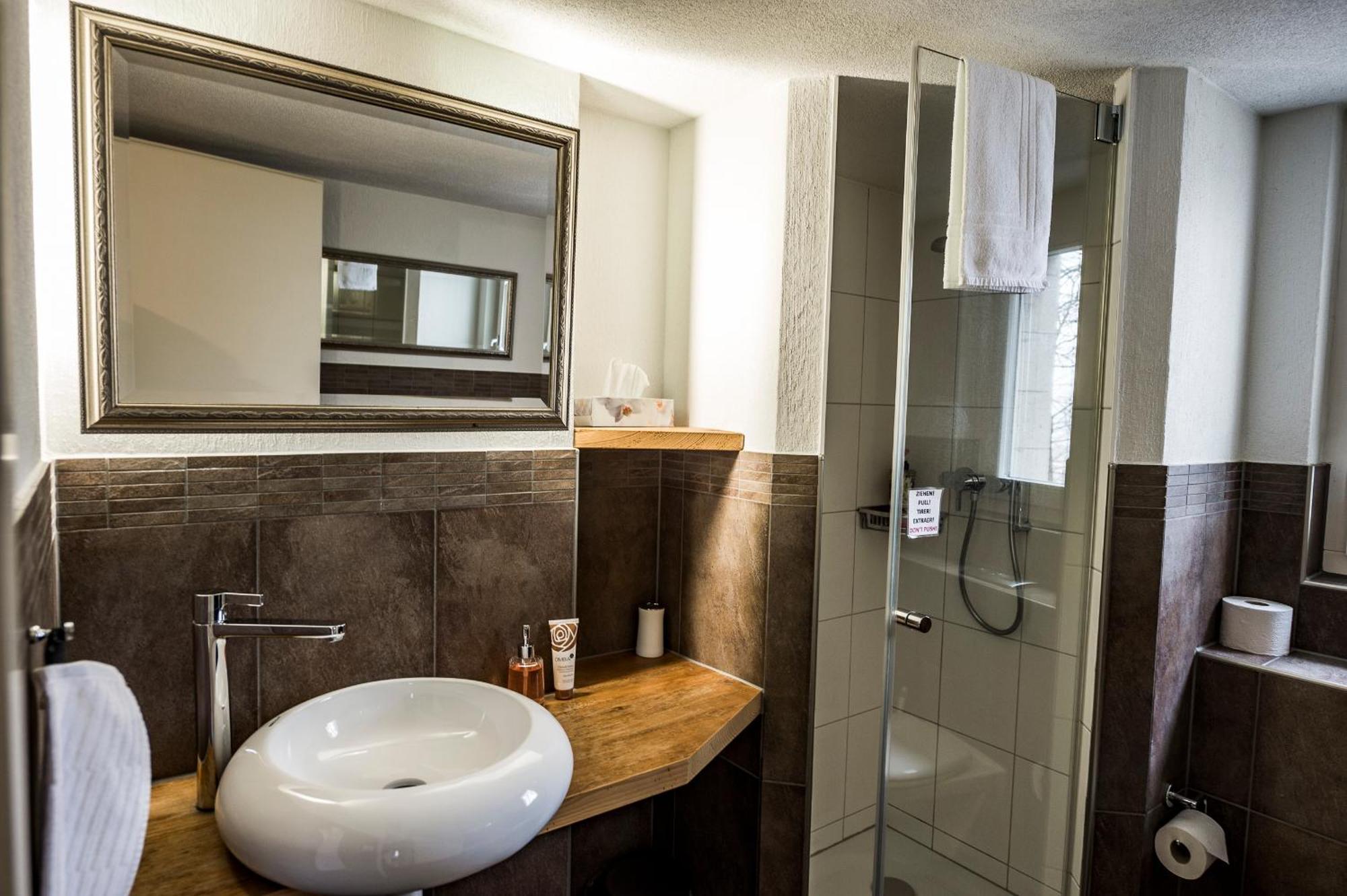 B3 Boutique-Bed&Breakfast Gsteigwiler Екстериор снимка