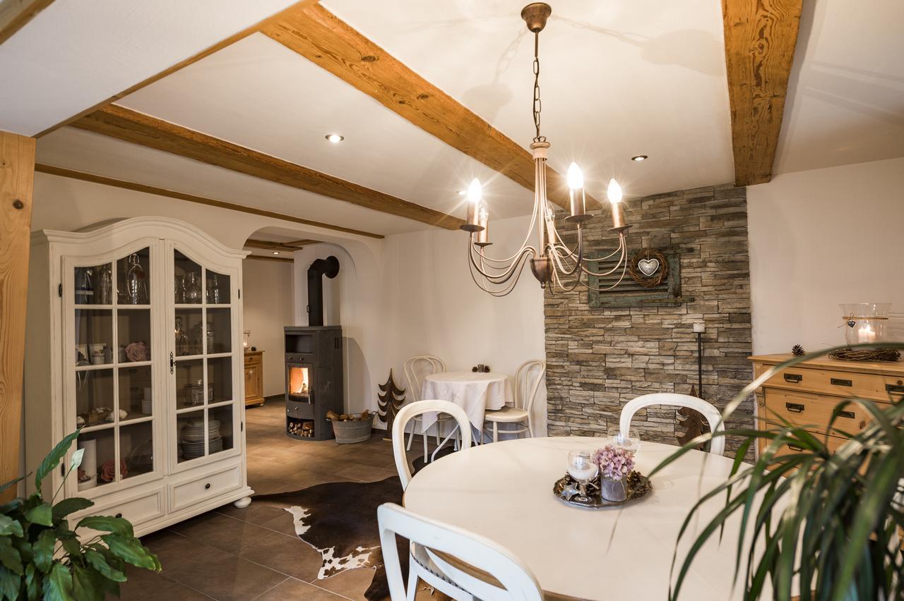 B3 Boutique-Bed&Breakfast Gsteigwiler Екстериор снимка