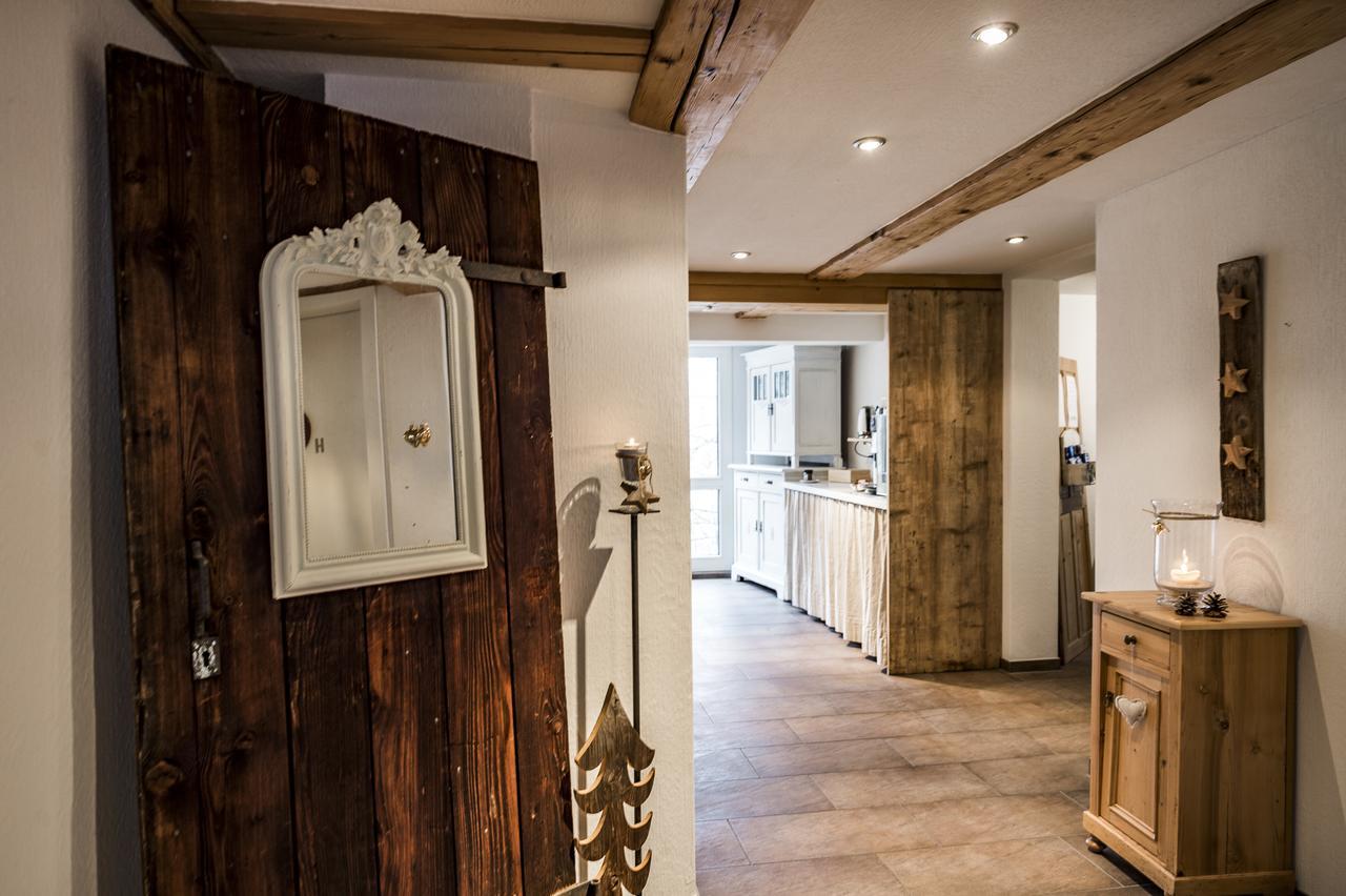 B3 Boutique-Bed&Breakfast Gsteigwiler Екстериор снимка