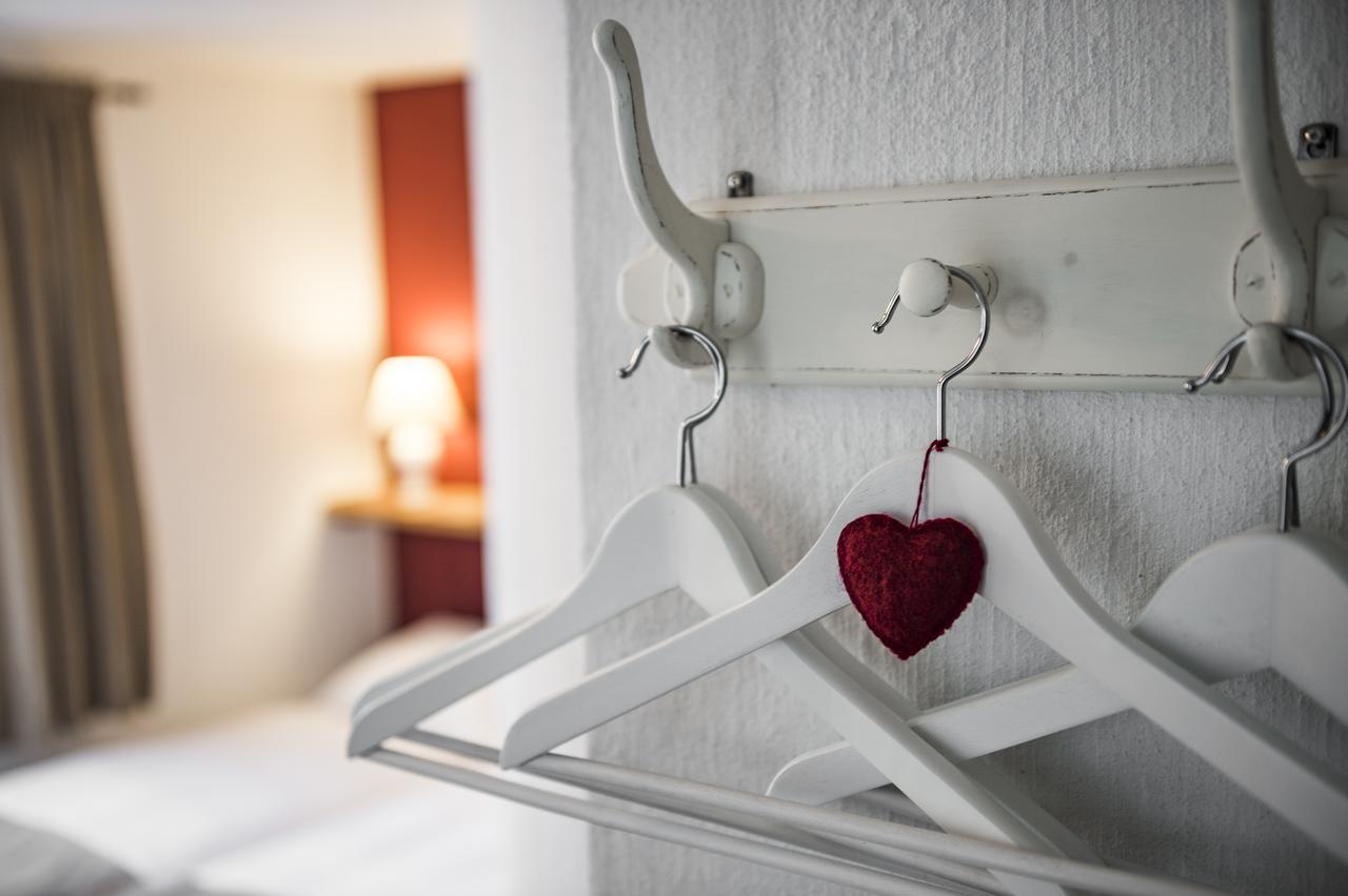 B3 Boutique-Bed&Breakfast Gsteigwiler Екстериор снимка